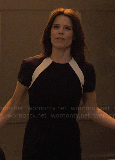 Maggie's dress with white shoulder stripes on The Lincoln Lawyer
