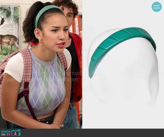 Universal Thread at Target Faux Leather Headband worn by Gina (Sofia Wylie) on High School Musical The Musical The Series