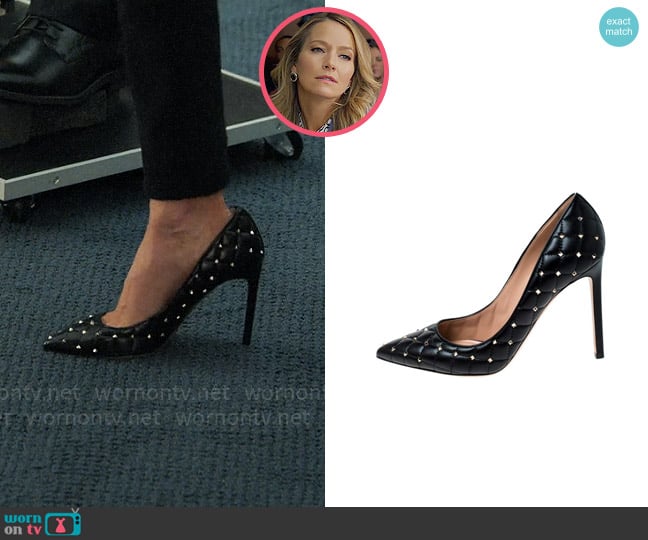 Valentino Quilted Leather Pumps worn by Lorna Crane (Becki Newton) on The Lincoln Lawyer