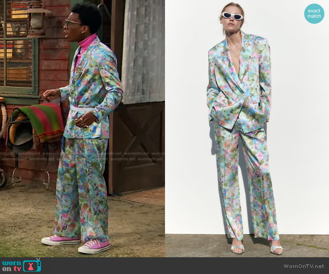 Zara Printed Satin Effect Blazer and Pants worn by Noah Lambert (Israel Johnson) on Bunkd