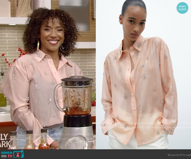 Zara Jewell Shirt worn by Dayna Isom Johnson on Live with Kelly and Mark