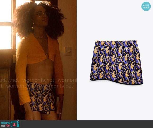 Zara Printed Mini Skirt worn by Elle Argent (Yasmin Finney) on Heartstopper