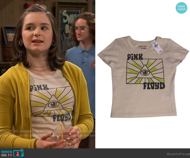 American Eagle Pink Floyd Graphic Tee worn by Winnie Webber (Shiloh Verrico) on Bunkd