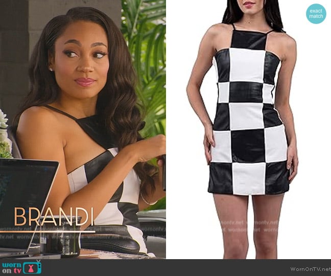 WornOnTV: Brandi's black ribbed cropped top and belt on Selling the OC, Brandi Marshall