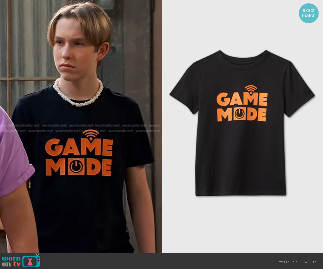 Cat & Jack Game Mode Graphic T-Shirt worn by Jake (Luke Busey) on Bunkd