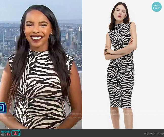 H&M Gathered bodycon dress worn by Mona Kosar Abdi on Extra