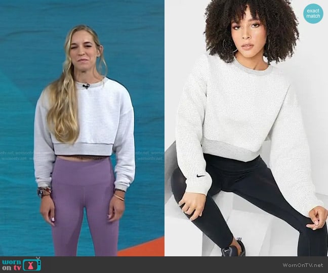 Nike City Ready Fleece Crop Crewneck Sweatshirt worn by Jes Woods on Today