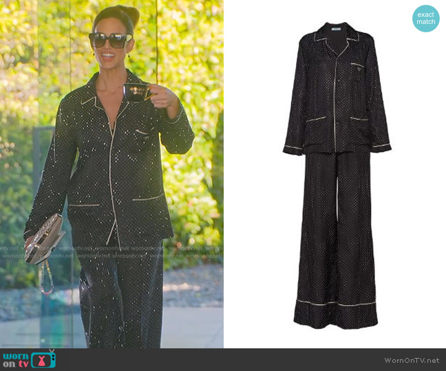 Prada Embroidered Twill Pajamas worn by Polly Brindle (Polly Brindle) on Selling the OC