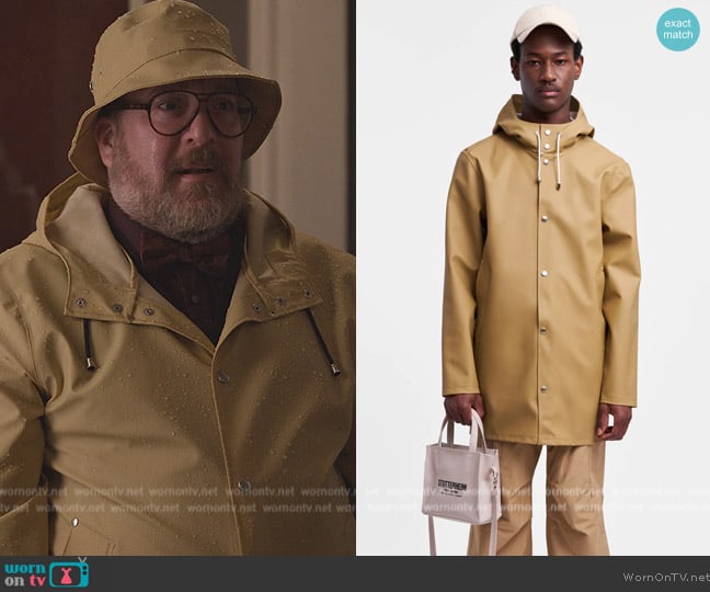 Stutterheim Stockholm Raincoat in Sand worn by Michael Cyril Creighton (Michael Cyril Creighton) on Only Murders in the Building