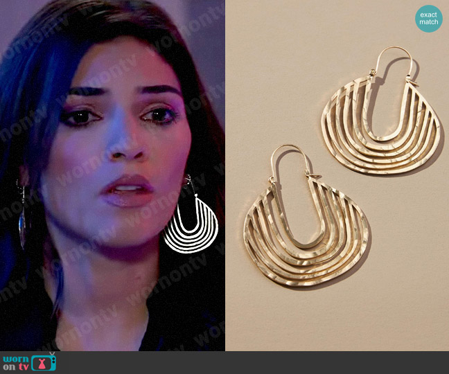 Anthropologie Hammered Curved Hoop Earrings worn by Brook Lynn Quartermaine (Amanda Setton) on General Hospital