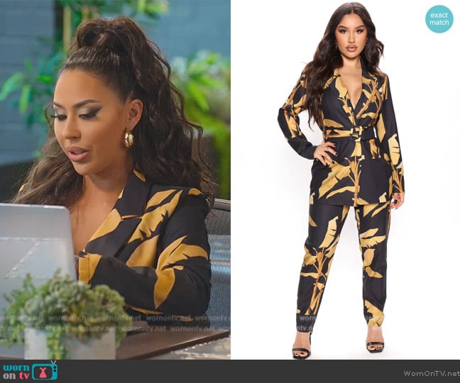 Fashion Nova Bianca Blazer Pant Set worn by Kayla Carmona (Kayla Carmona) on Selling the OC