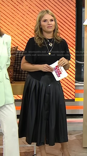Jenna's black top and pleated skirt on Today