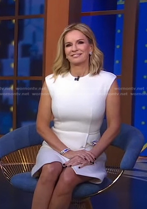 Jennifer's white dress with safety pin on Good Morning America