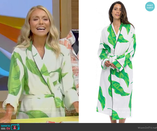 WornOnTV: Kelly’s banana leaf print robe on Live with Kelly and Mark ...