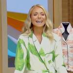 Kelly’s banana leaf print robe on Live with Kelly and Mark