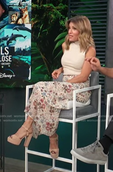 Kit's floral print skirt on Access Hollywood