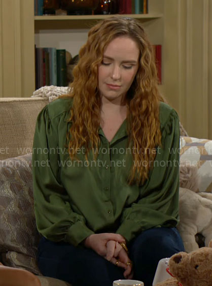 Mariah’s green button down blouse on The Young and the Restless