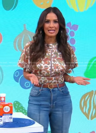 Rocsi Diaz's paisley print top and jeans on Good Morning America