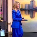 Sara’s blue satin suit on The View