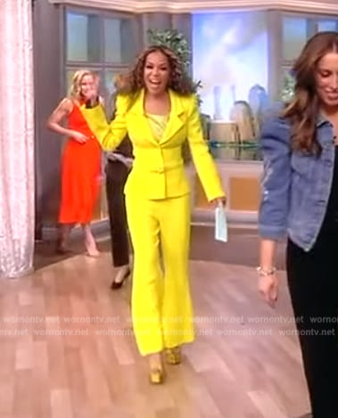 Sunny’s yellow belted blazer on The View