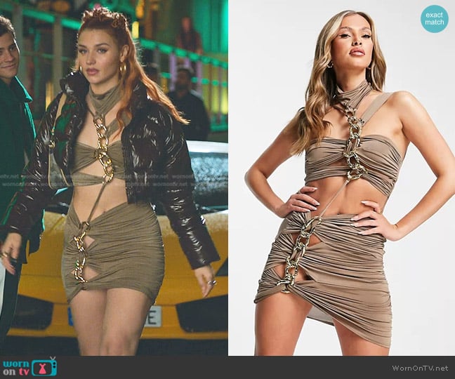 Asos Ruched Cut-Out Mini Dress with Chain Detail in mink worn by Chloe (Mirela Balic) on Elite