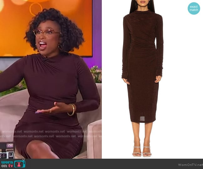 Alexia Admor Brown Ruched Dress worn by Jennifer Hudson on The Jennifer Hudson Show