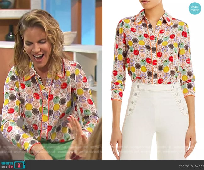 Alice and Olivia Willa Printed Silk Blouse worn by Natalie Morales on The Talk