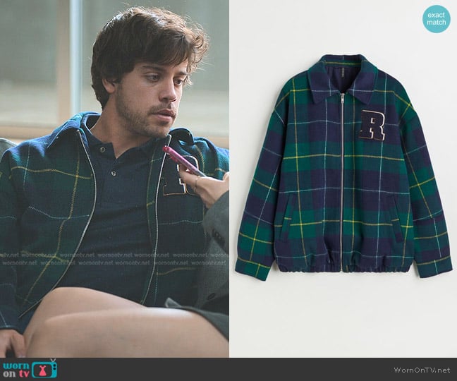 H&M Boxy Jacket in Dark Blue/Plaid worn by Raúl (Alex Pastrana) on Elite