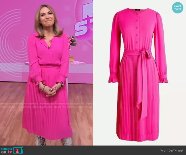 WornOnTV: Lori’s pink pleated dress on Good Morning America | Lori ...