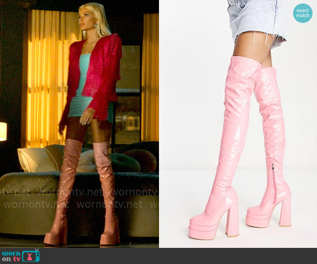 Koi The Redemption over the knee platform boots in pink worn by Isadora Artinan (Valentina Zenere) on Elite