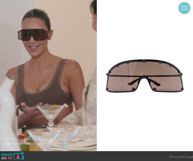 Wornontv Kim S Shield Sunglasses On The Kardashians Kim Kardashian Clothes And Wardrobe From Tv