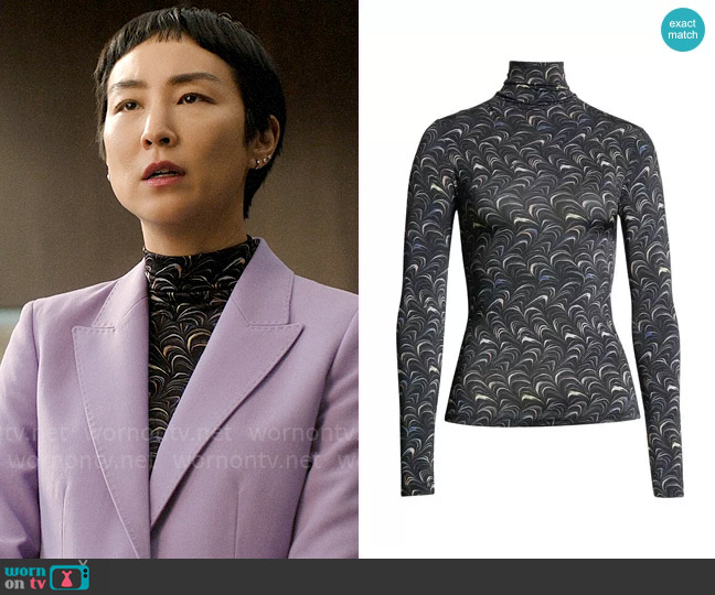 Ulla Johnson Aurelia Top in Obsidian worn by Stella Bak (Greta Lee) on The Morning Show