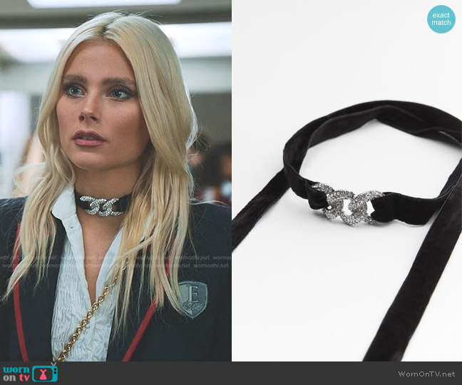 Zara Velvet Rhinestone Choker worn by Isadora Artinan (Valentina Zenere) on Elite