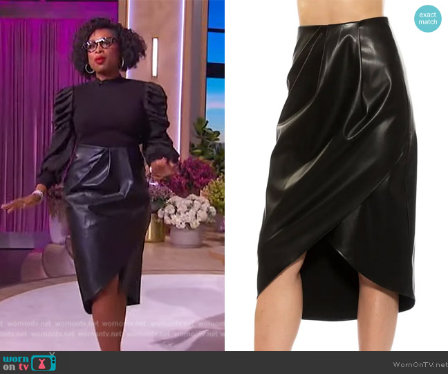 Alexia Admor Theana Faux Leather Pleated Midi Skirt worn by Jennifer Hudson on The Jennifer Hudson Show