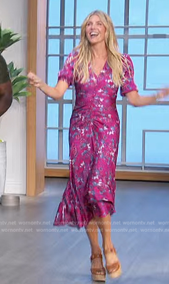 Amanda’s pink floral print dress on The Talk