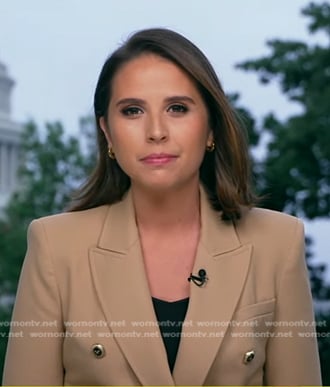 Elizabeth’s beige double breasted blazer on Good Morning America