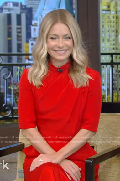 WornOnTV: Kelly's colorblock tweed jacket on Live with Kelly and