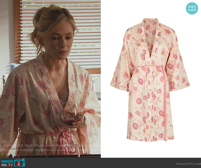 Love Stories Jolie floral-print cotton robe worn by Amy Quinn (Lindsey Gort) on All Rise