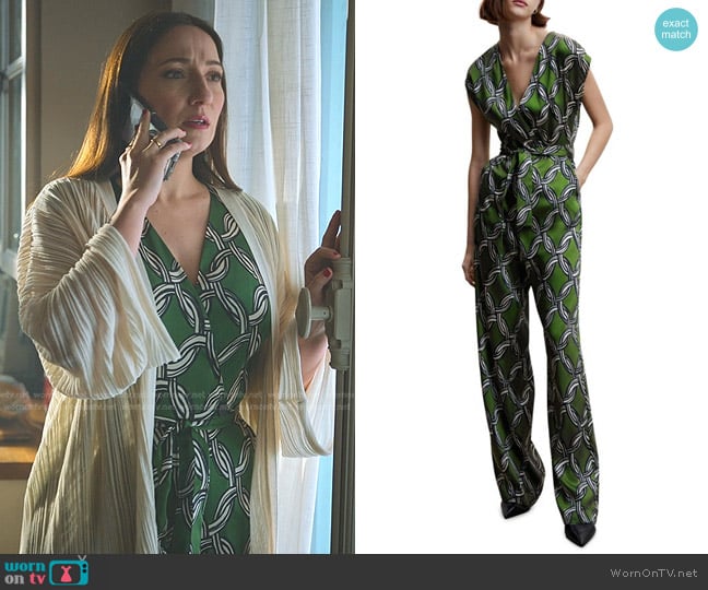 Mango Chain Print Tie Belt Jumpsuit in Green worn by Maria (Olaya Caldera) on Elite