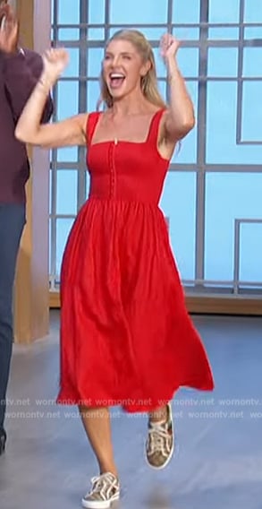 Amanda’s red square neck dress on The Talk