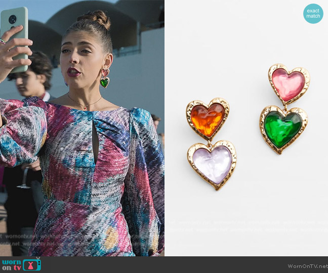 Zara Multicolored Charm Earrings worn by Sara (Carmen Arrufat Blasco) on Elite