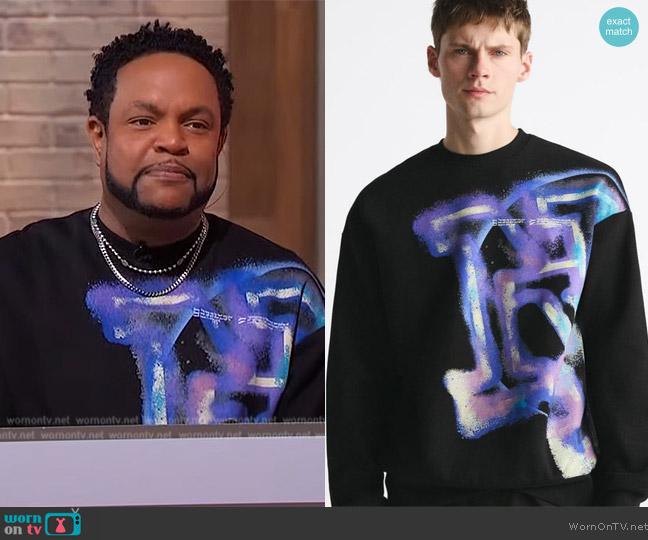 Zara Graffiti Print Sweater worn by Jawn Murray on Sherri