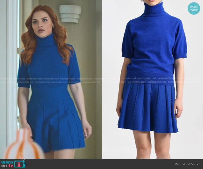 Molly Bracken Knitted Sweater in Electric Blue worn by Chloe (Mirela Balic) on Elite