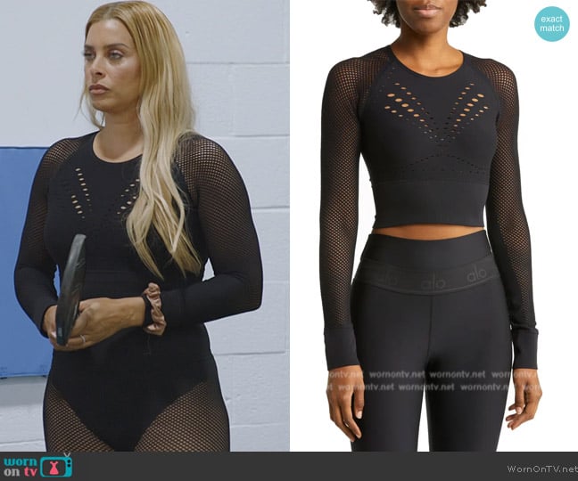 Alo Yoga Open Air Seamless Long Sleeve T-Shirt worn by Robyn Dixon on The Real Housewives of Potomac