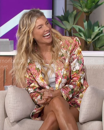 Amanda’s floral blazer and shorts set on The Talk