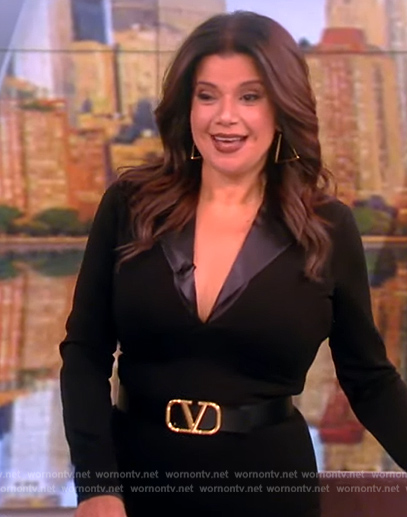 Ana's black V belt on The View