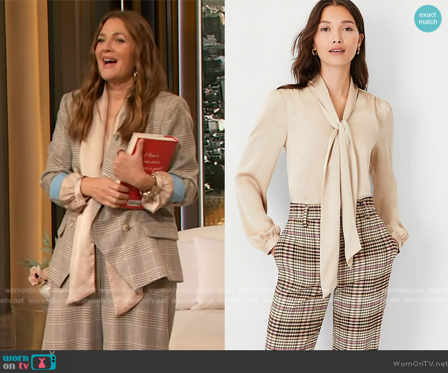 Ann Taylor Tie Neck Popover worn by Drew Barrymore on The Drew Barrymore Show