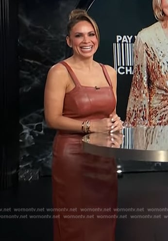 Carolina's brown leather dress on E! News