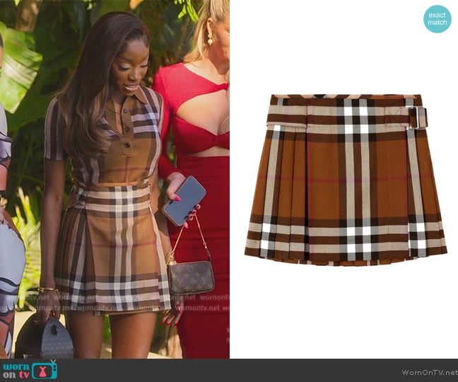 Burberry Checked pleated wool mini skirt worn by Chelsea Lazkani on Selling Sunset