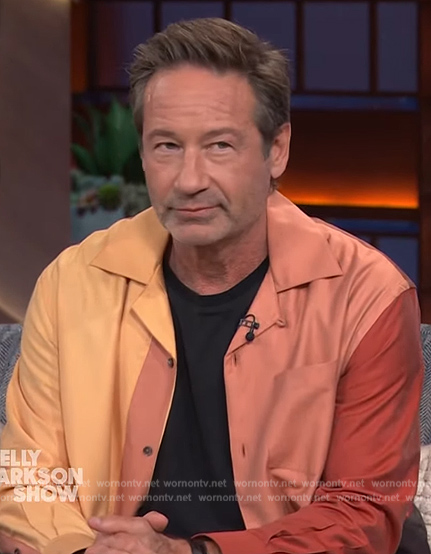 David Duchovny's orange colorblock shirt on The Kelly Clarkson Show